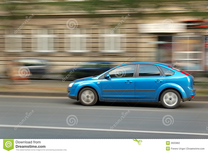 moving-blue-car-2600862
